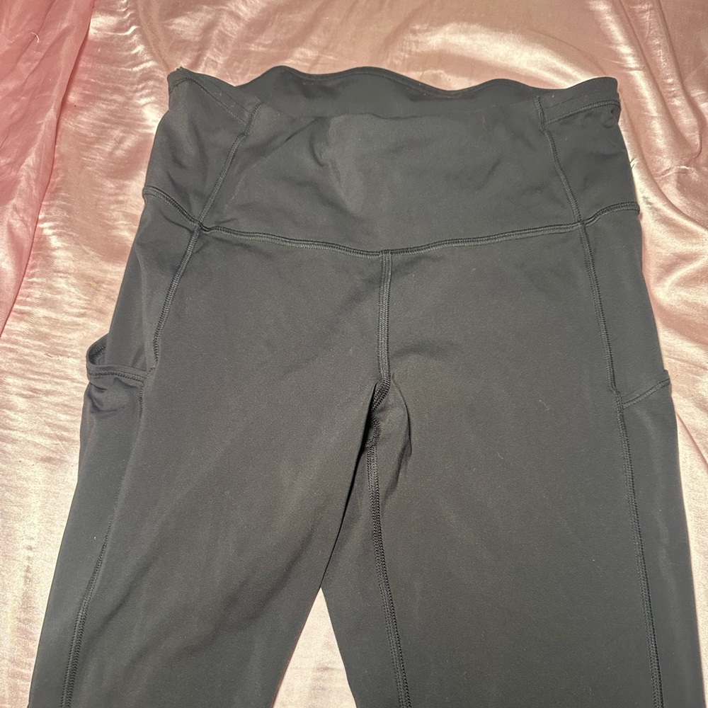 Black lululemon leggings